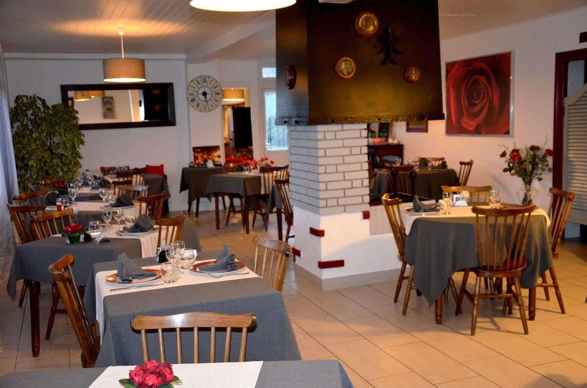 Hotel Le Week-End Plouider Eksteriør billede